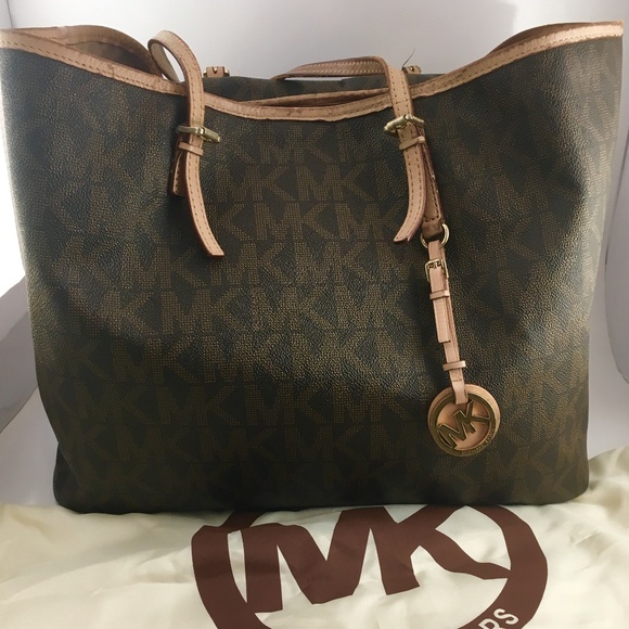 michael kors jet set tote monogram